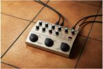 VE-8 Acoustic Singer | Compact All-In-One Preamp and Effects Solution for Singing Guitarists - Image 2