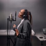 NT1 5th Generation Condenser Microphone - Image 4